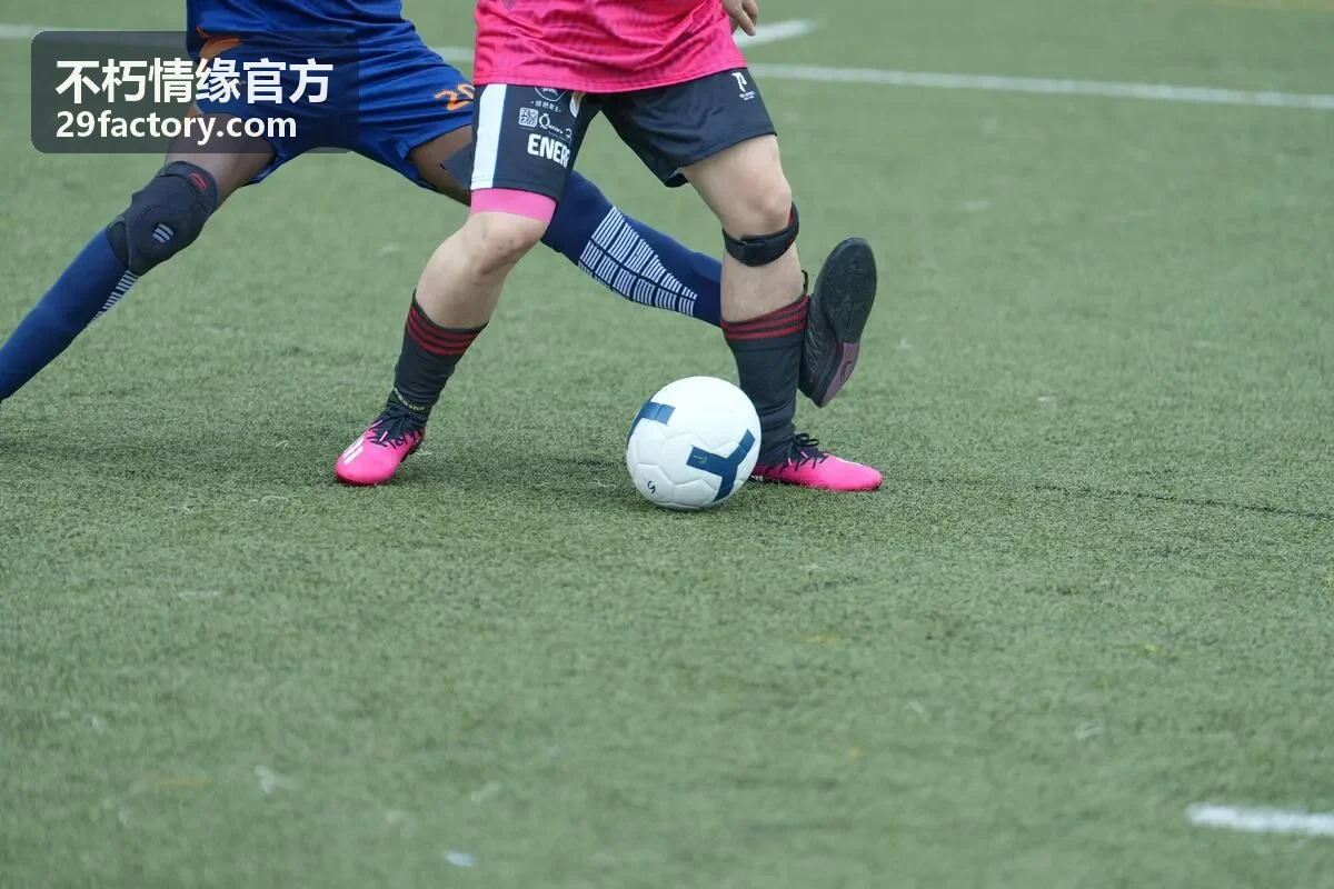 不朽情缘官方冬季情感剧《雪落长街》海报